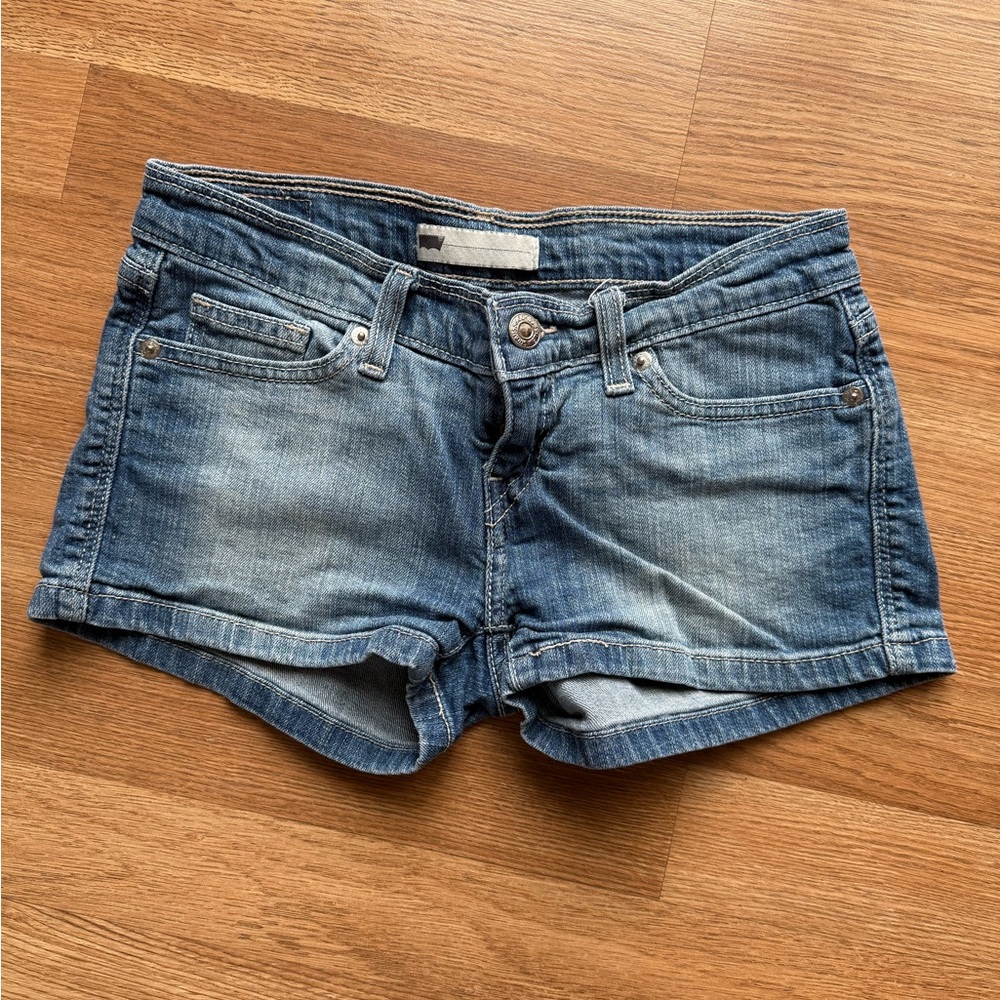 Levi’s shorts